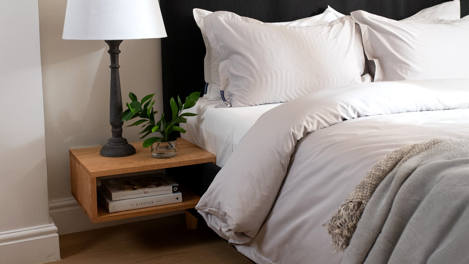 Sloom Oak Pedestal | Sloom