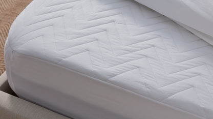Quilted Mattress Protector 2 | Sloom